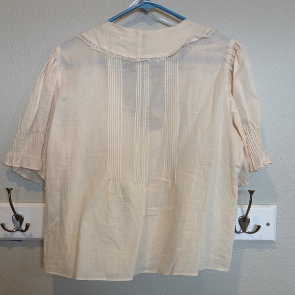 💜Ruffled Blouse (Doen Henri Dupe) - Picture 6 of 7